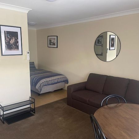 Albion Hotel Kalgoorlie Bagian luar foto