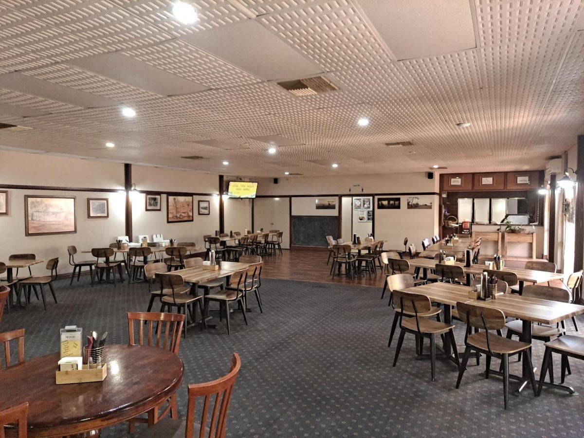 Albion Hotel Kalgoorlie Bagian luar foto