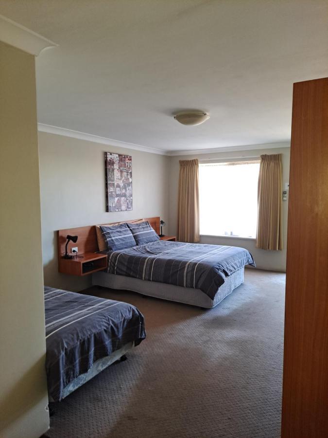 Albion Hotel Kalgoorlie Bagian luar foto