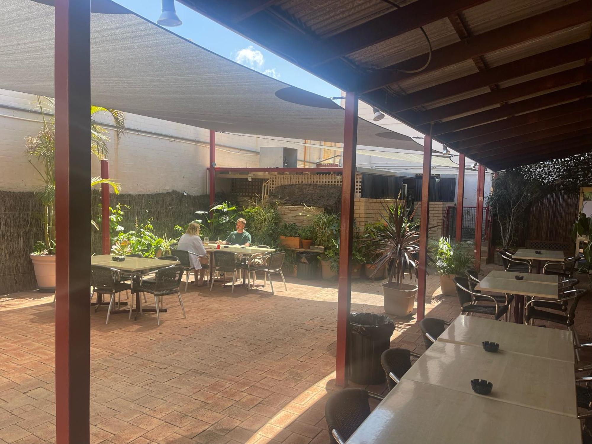 Albion Hotel Kalgoorlie Bagian luar foto